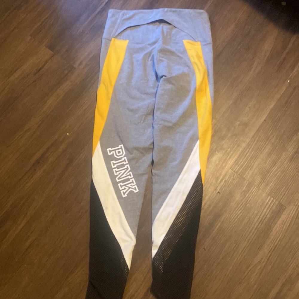 Pink - Picture 3 of 3